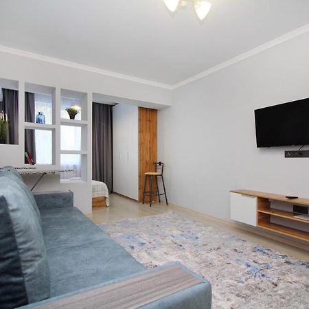 Cozy Studio In The Best Area! 5 Алма Ата Екстериор снимка