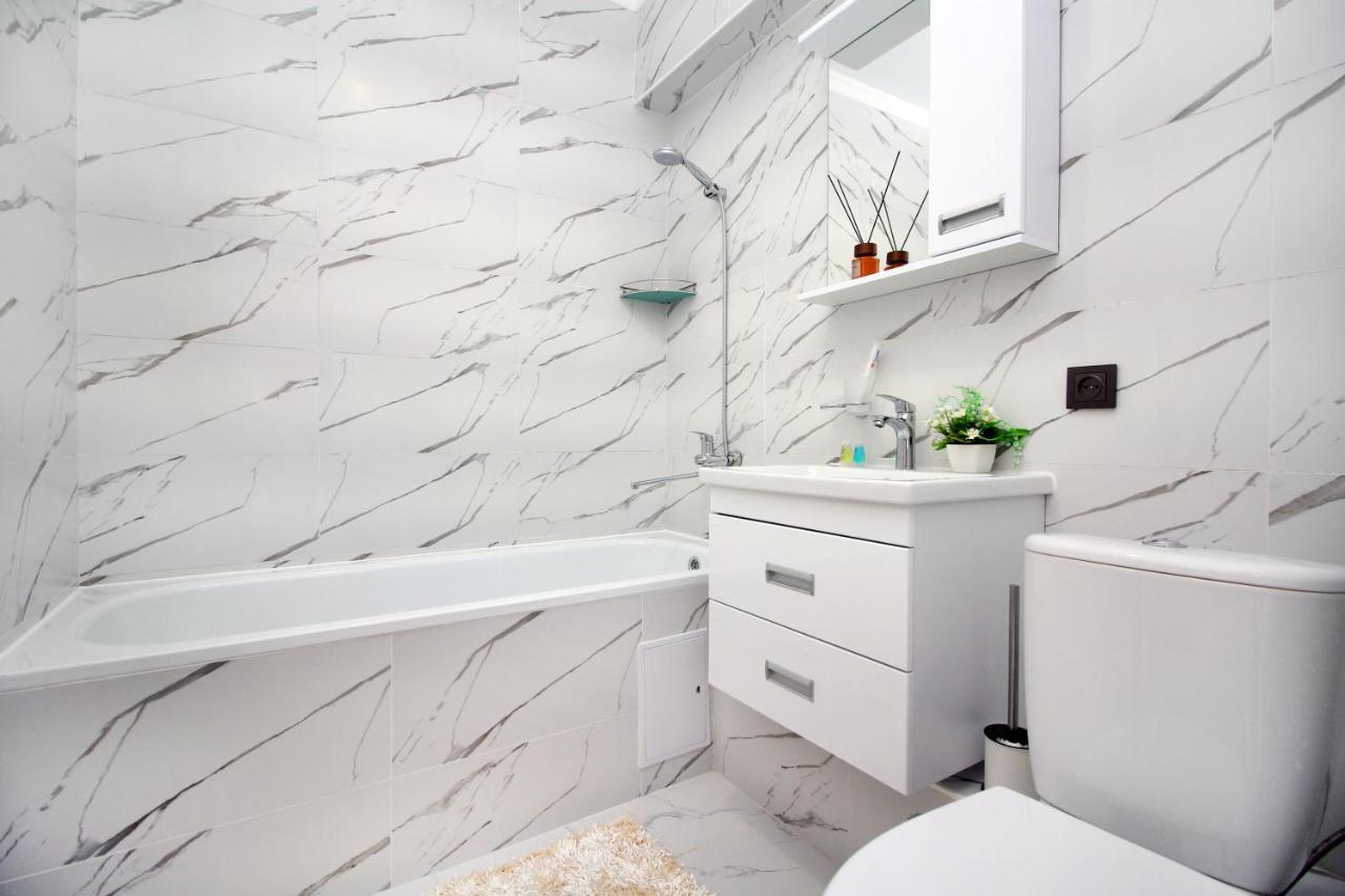 Cozy Studio In The Best Area! 5 Алма Ата Екстериор снимка